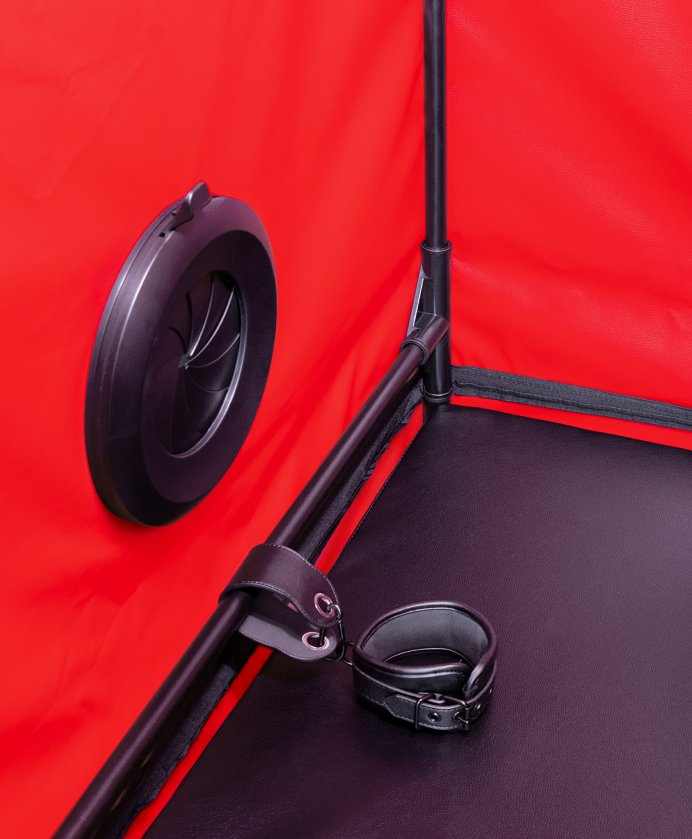 Secret Dome Scandale Cabin - Black & Red